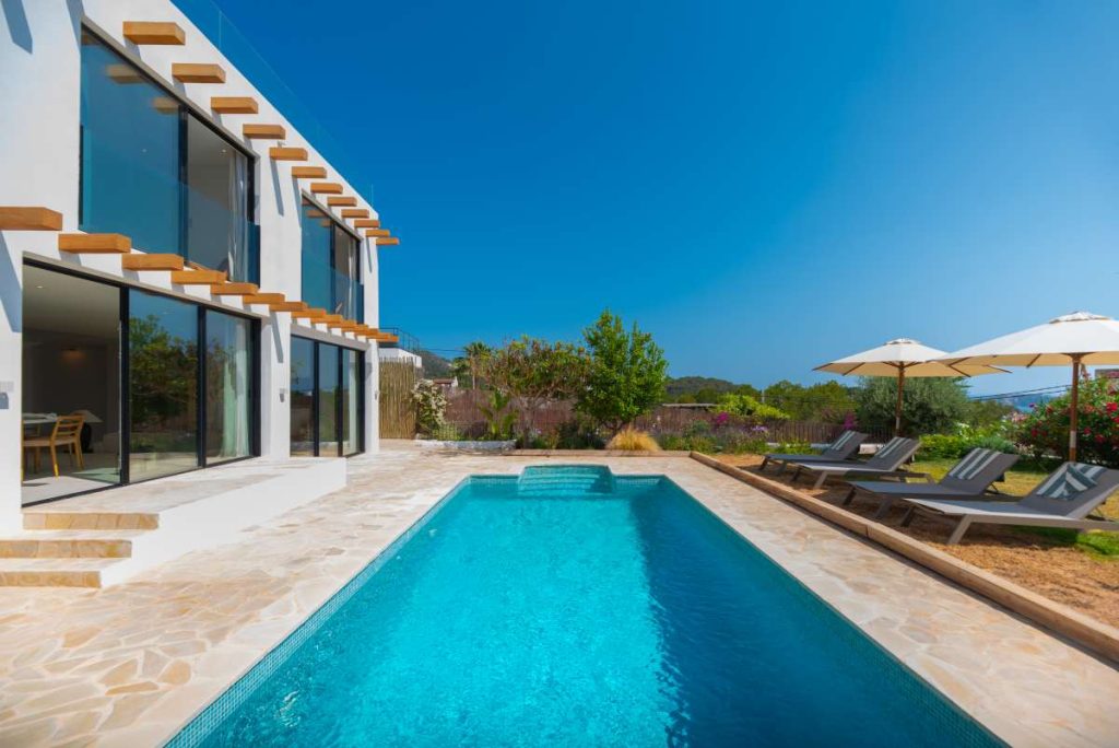 House (Cap Martinet)